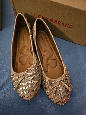 Lucky Brand Women's Tan Metallic Ballet Flats